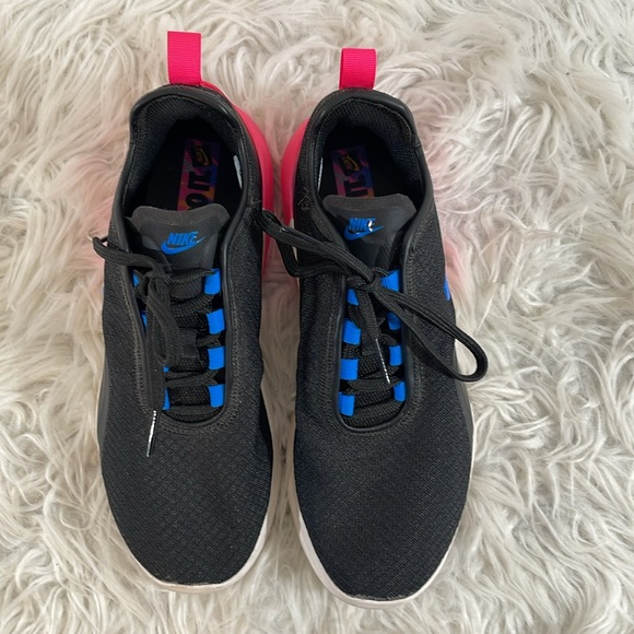 NIKE Air Max Motion 2 All Day Comfort Lightweight Size 7 - Picture 4 of 14